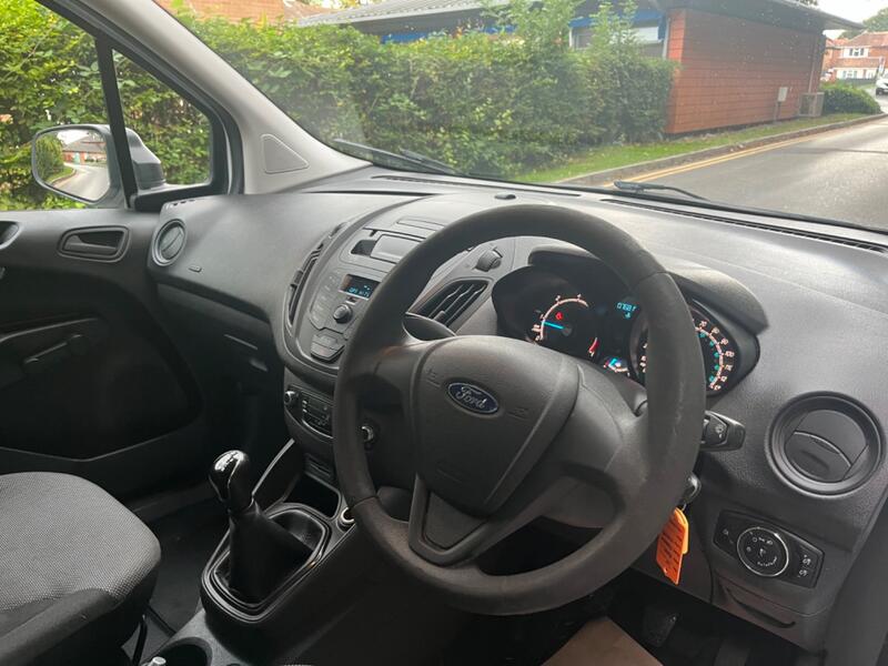 FORD TRANSIT COURIER