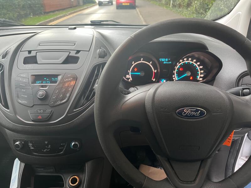 FORD TRANSIT COURIER