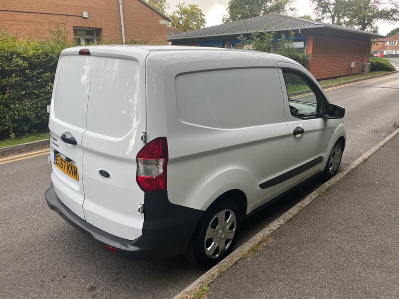FORD TRANSIT COURIER