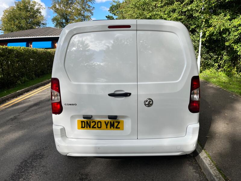 View VAUXHALL COMBO 1.6 Turbo D 2300 Sportive