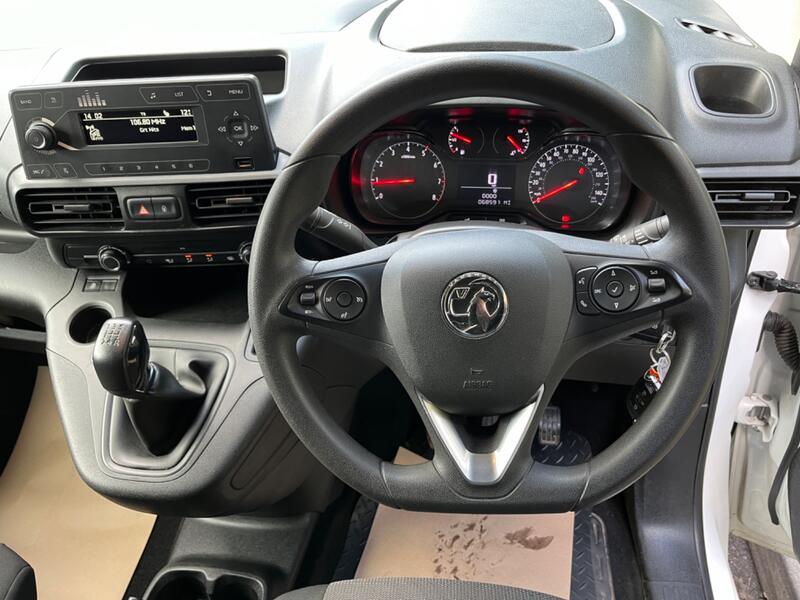 VAUXHALL COMBO