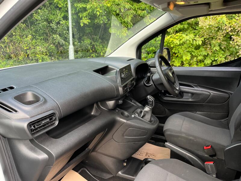 VAUXHALL COMBO