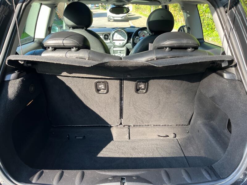 MINI HATCH