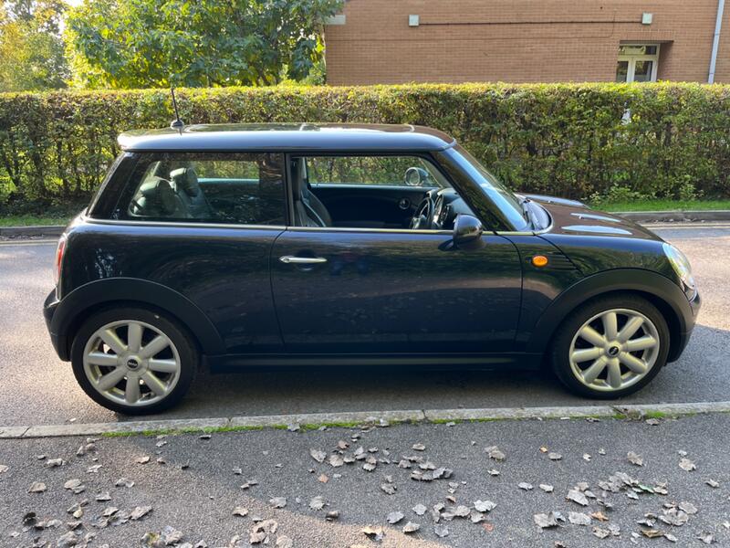 View MINI HATCH 1.6 Cooper Hatch