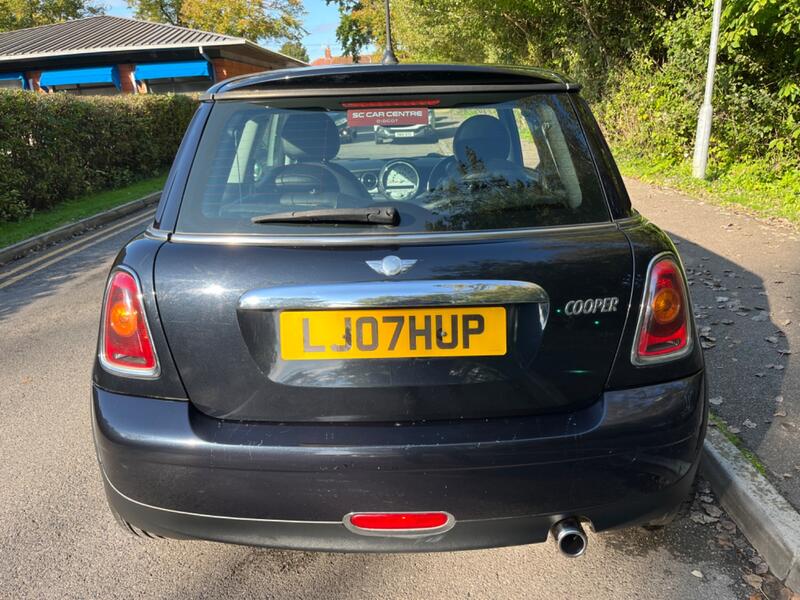 View MINI HATCH 1.6 Cooper Hatch