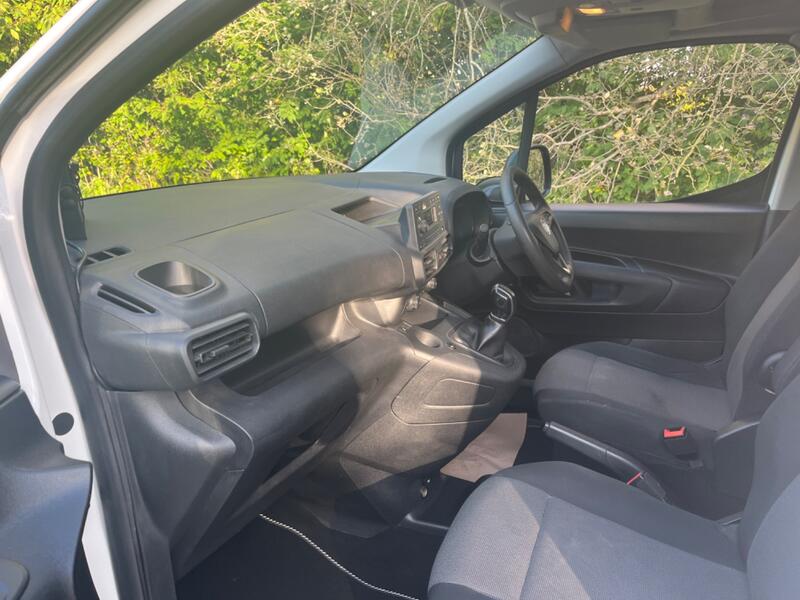 VAUXHALL COMBO
