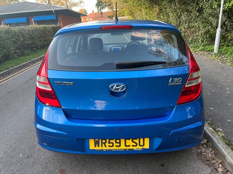 View HYUNDAI I30 1.4 ES