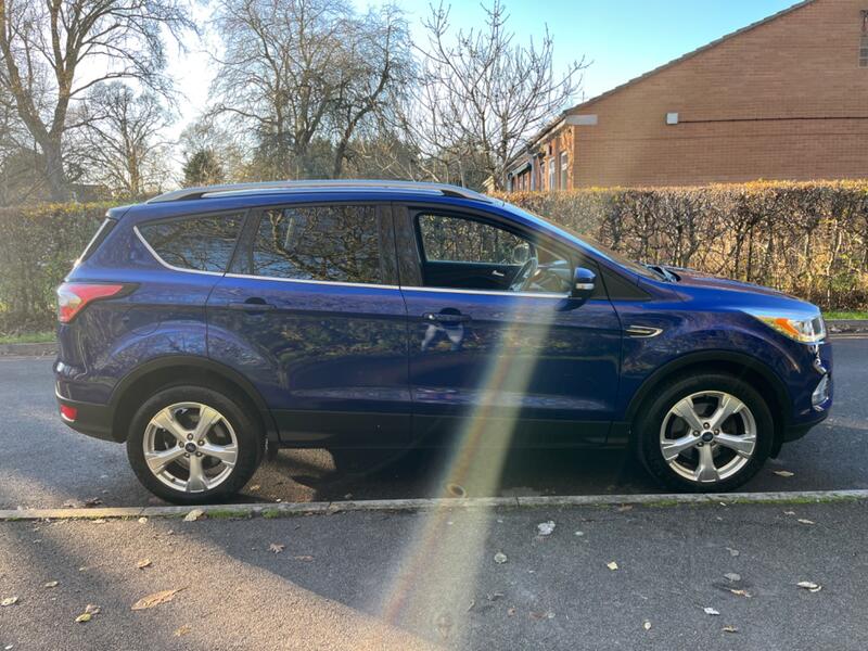 View FORD KUGA 2.0 TDCi Titanium