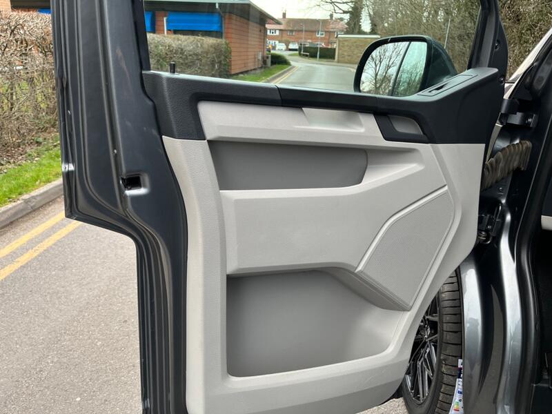 VOLKSWAGEN TRANSPORTER