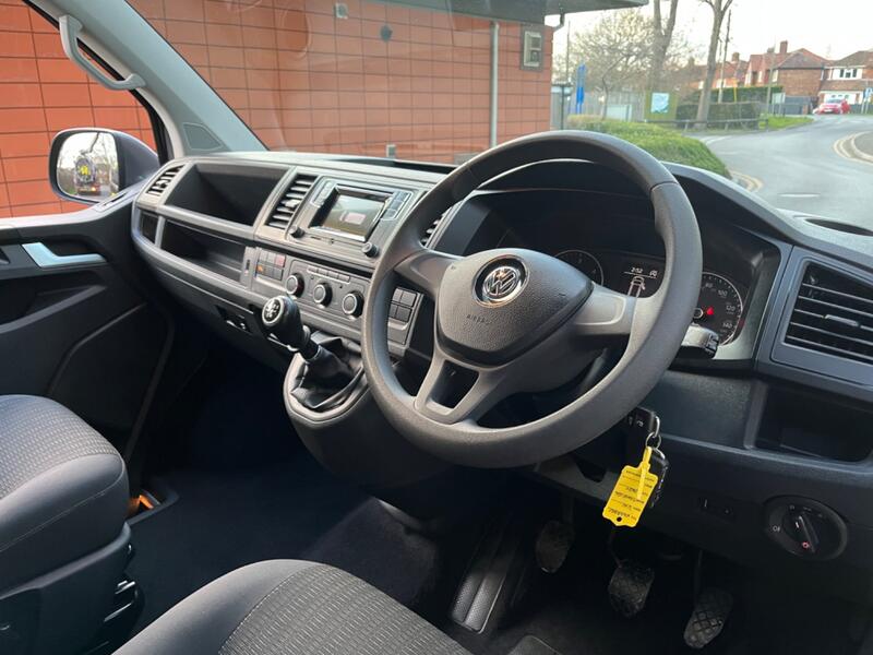 VOLKSWAGEN TRANSPORTER