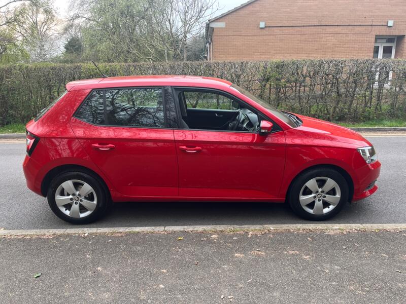 View SKODA FABIA 1.0 SE
