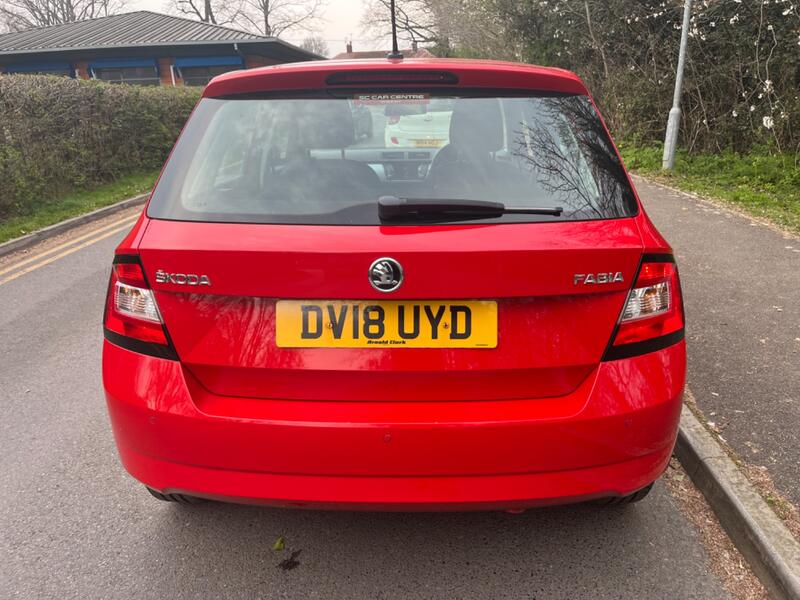 View SKODA FABIA 1.0 SE