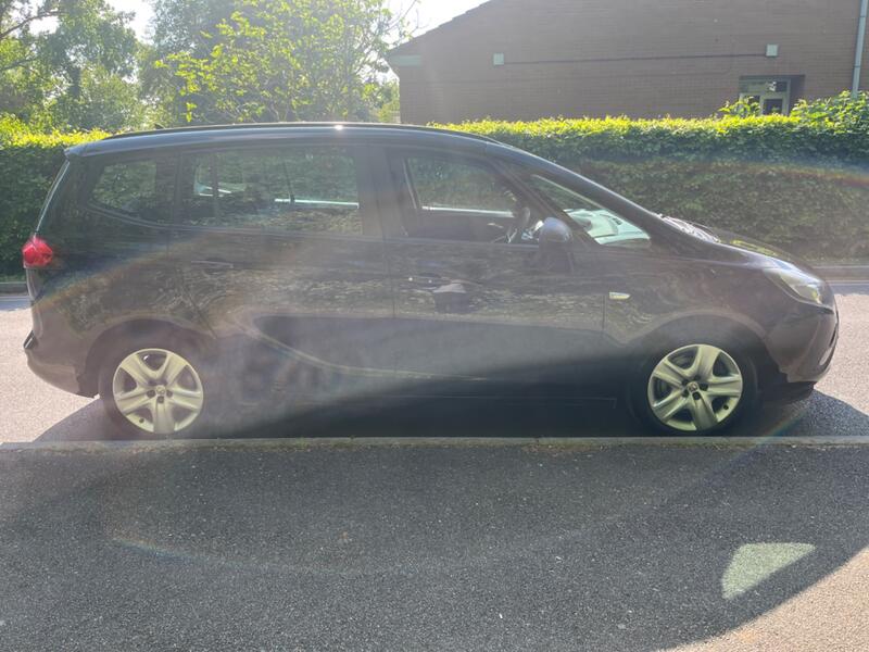 View VAUXHALL ZAFIRA TOURER 2.0 CDTi Exclusiv