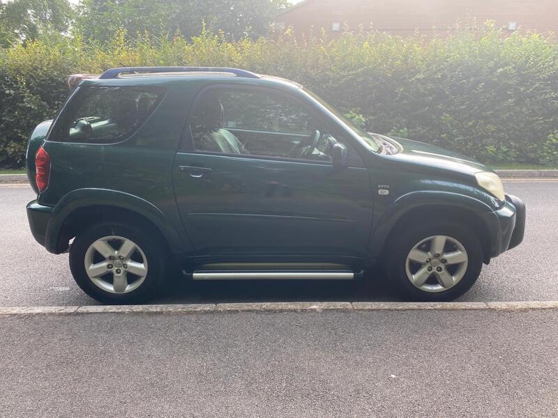 View TOYOTA RAV4 2.0 VVT-i XT3