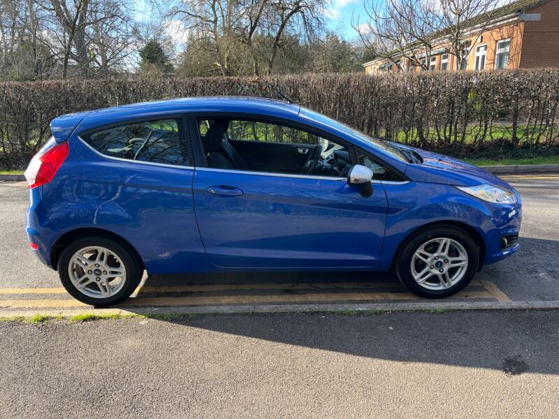 View FORD FIESTA 1.3 Zetec